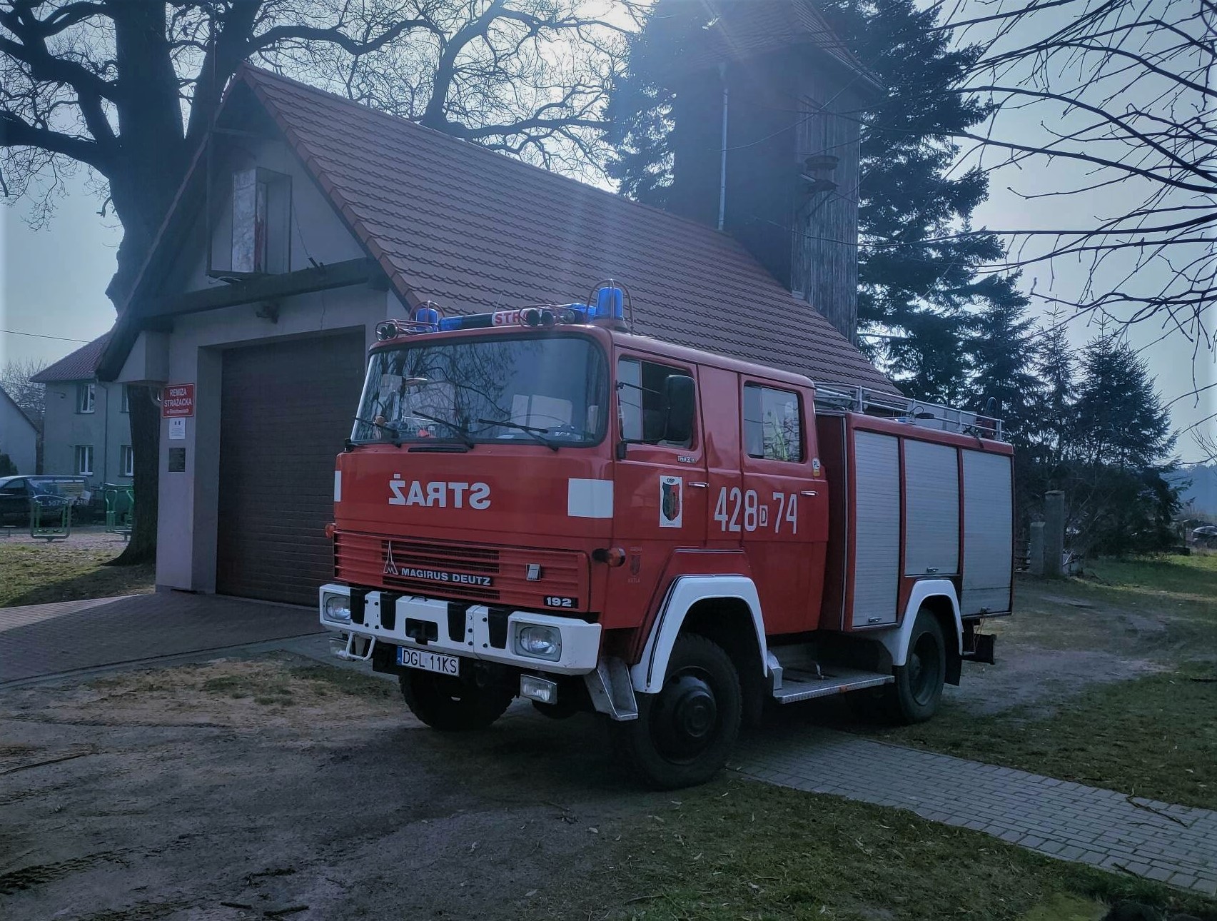 stary samochód strażacji