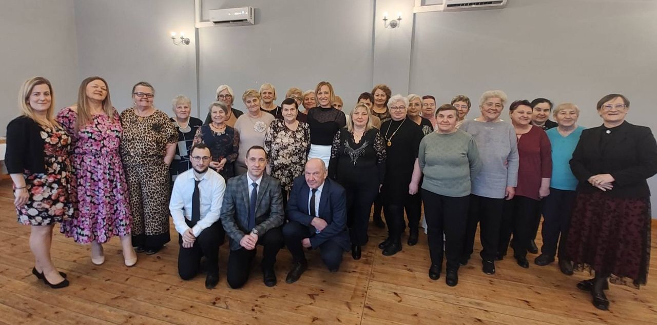 DZIEŃ KOBIET W GROCHOWICACH