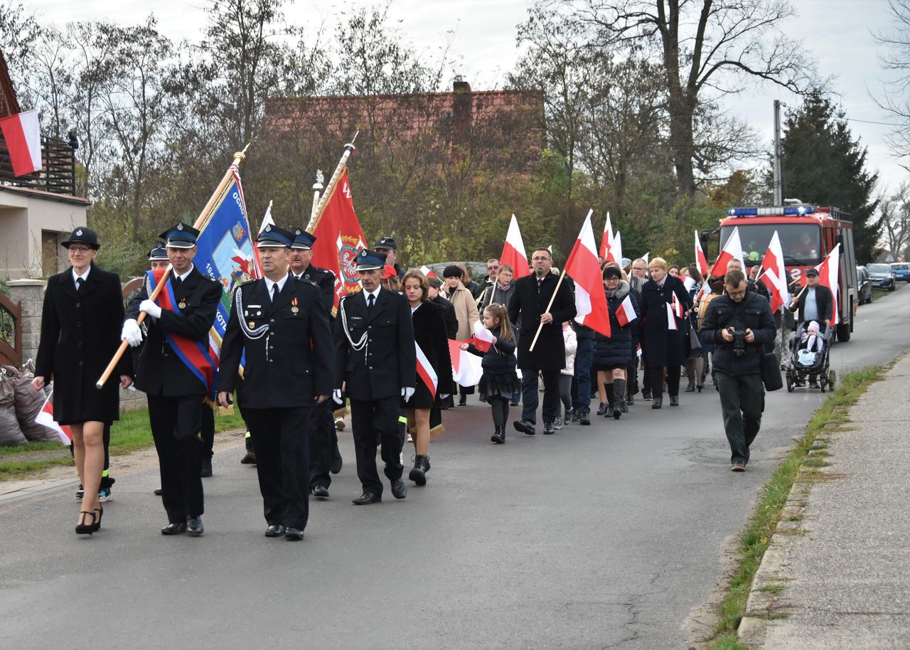 korowód z okazji 11 listopada