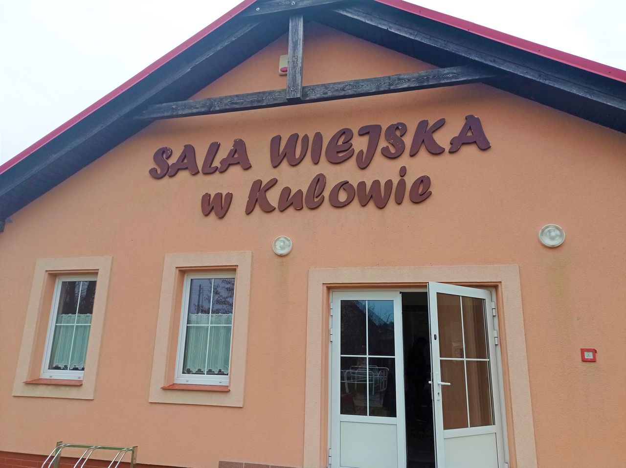 sala wiejska w Kulowie