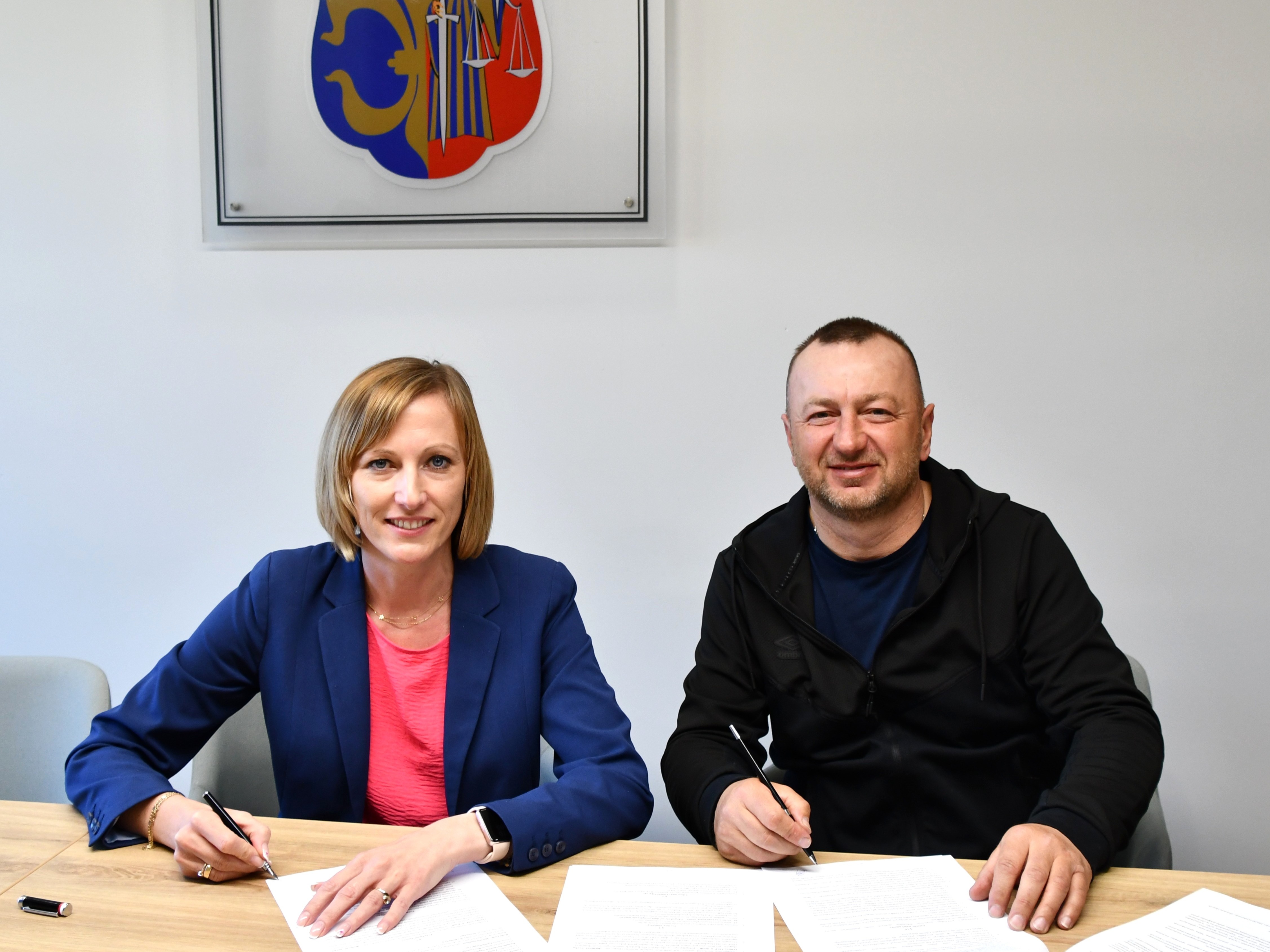 PODPISANO UMOWĘ NA REMONT DACHU REMIZY OSP W KOTLI