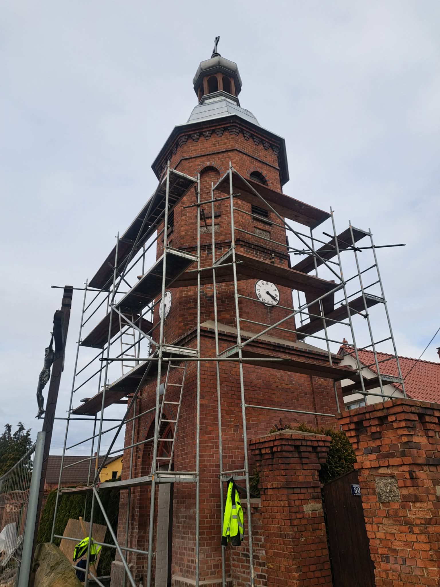 REMONT KAPLICY W CHOCIEMYŚLI WZNOWIONY!