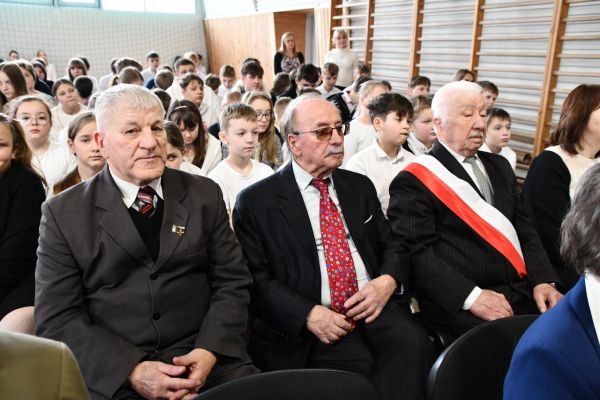 dsc-2512E4C68FFE-10EF-1548-0389-B2000CC85AAF.jpg