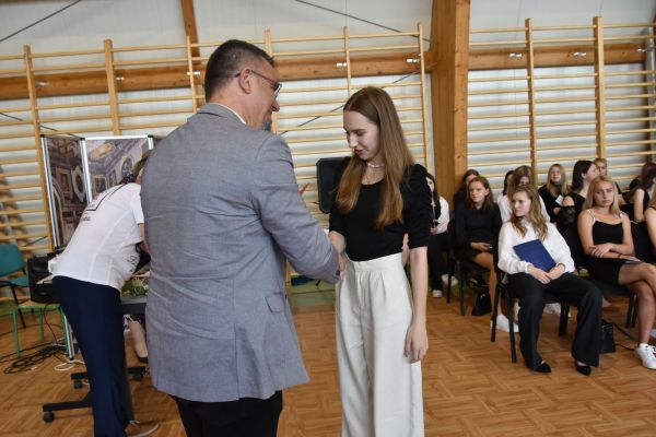 dsc-8363D3B6AEF8-8F40-5C43-DD3A-4174B9548239.jpg