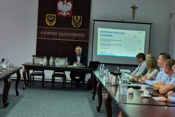 fot-powiat-glogowski-spotkanie-dotyczace-wfos-346F056E2-2E8C-035C-77D0-FCB246DE737D.jpg
