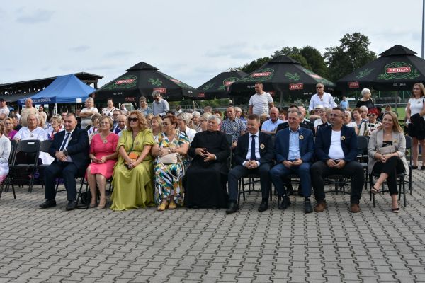 dsc-8737DF3F2F94-0EE7-E920-4D1D-F147D76F03F7.jpg